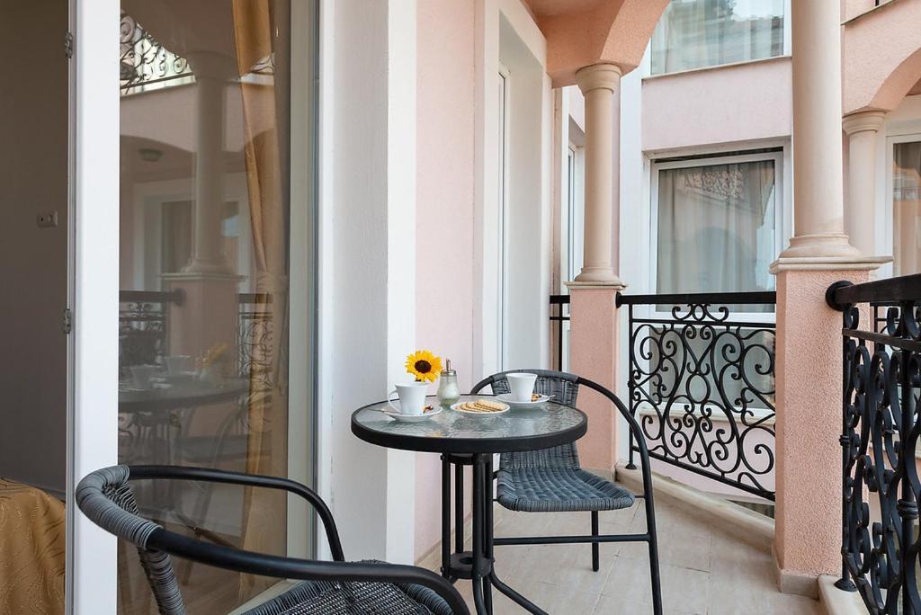 Aparthotel Sea Romance Słoneczny Brzeg Zewnętrze zdjęcie
