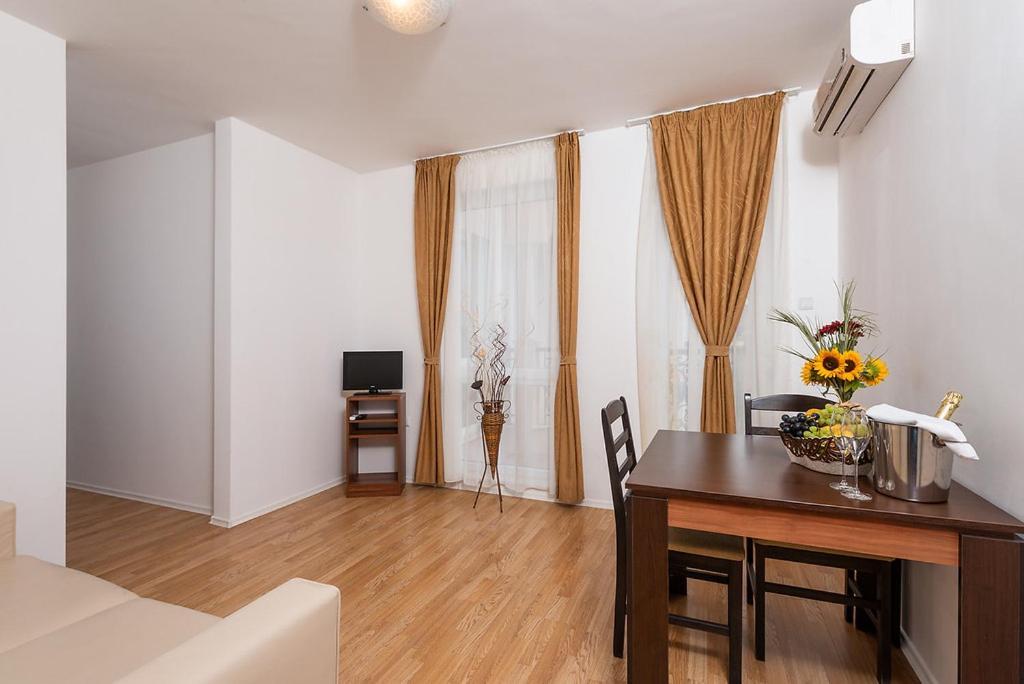 Aparthotel Sea Romance Słoneczny Brzeg Zewnętrze zdjęcie